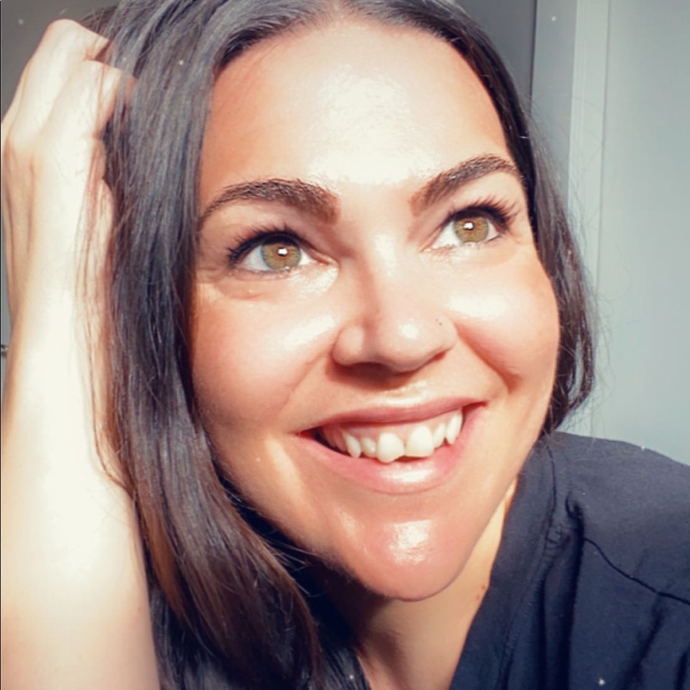 Meet your Posher, Anissa